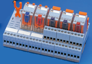 RELECO Rel&eacute;s Serie QRC con bases y accesorios